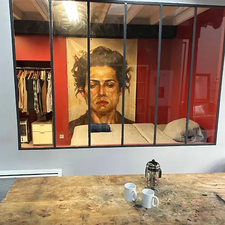 Funky Artists In Paris Appartement