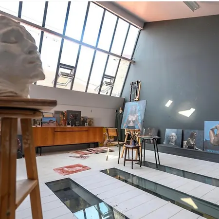 Funky Artists In Paris Appartement Pantin